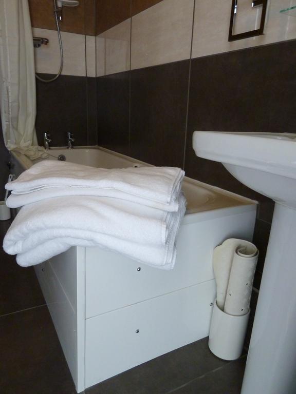 The Beachfield Guest Accommodation Пензанс Стая снимка