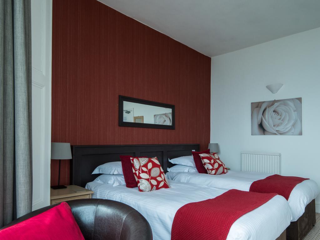 The Beachfield Guest Accommodation Пензанс Екстериор снимка